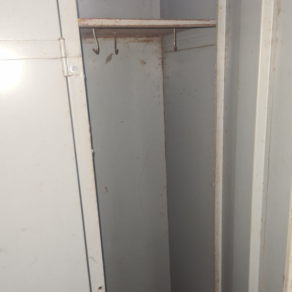 Industriële 5-deurs Lockerkast – Stoere Metalen Opbergkast met Authentieke Look