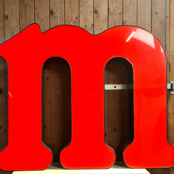 M Dichte neon letter  in rood