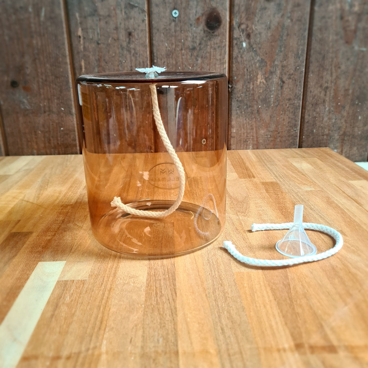 Wellmark Olielamp DIY-set: glazen pot, lont, trechter voor sfeervolle verlichting.