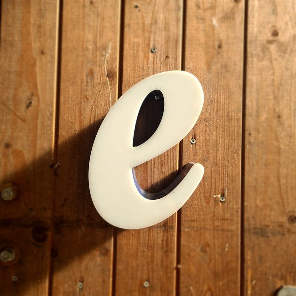 e kleine led letter cursief wit/blauw