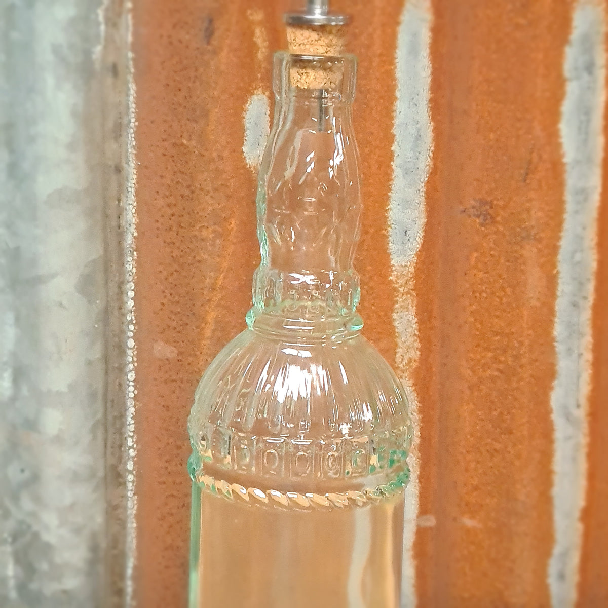Fles Assisi van gerecycled glas, inclusief schenktuit