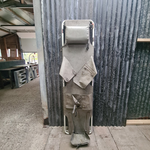 Brancard (Olland, Zwolle), kunststof op gecoat-metaal 198x52cm opvouwbaar