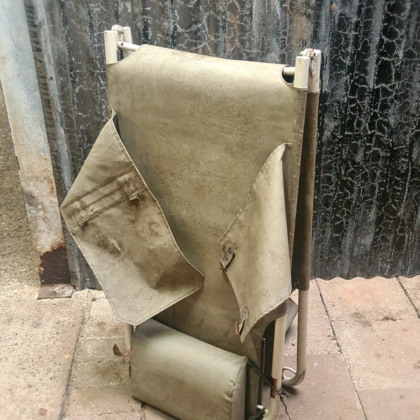 Brancard (Olland, Zwolle), kunststof op gecoat-metaal 198x52cm opvouwbaar