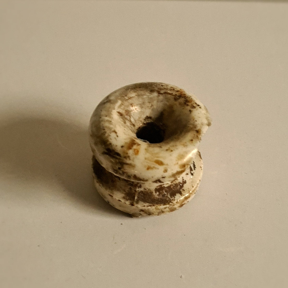 Porseleinen isolator geschikt voor potloodkaarsjes