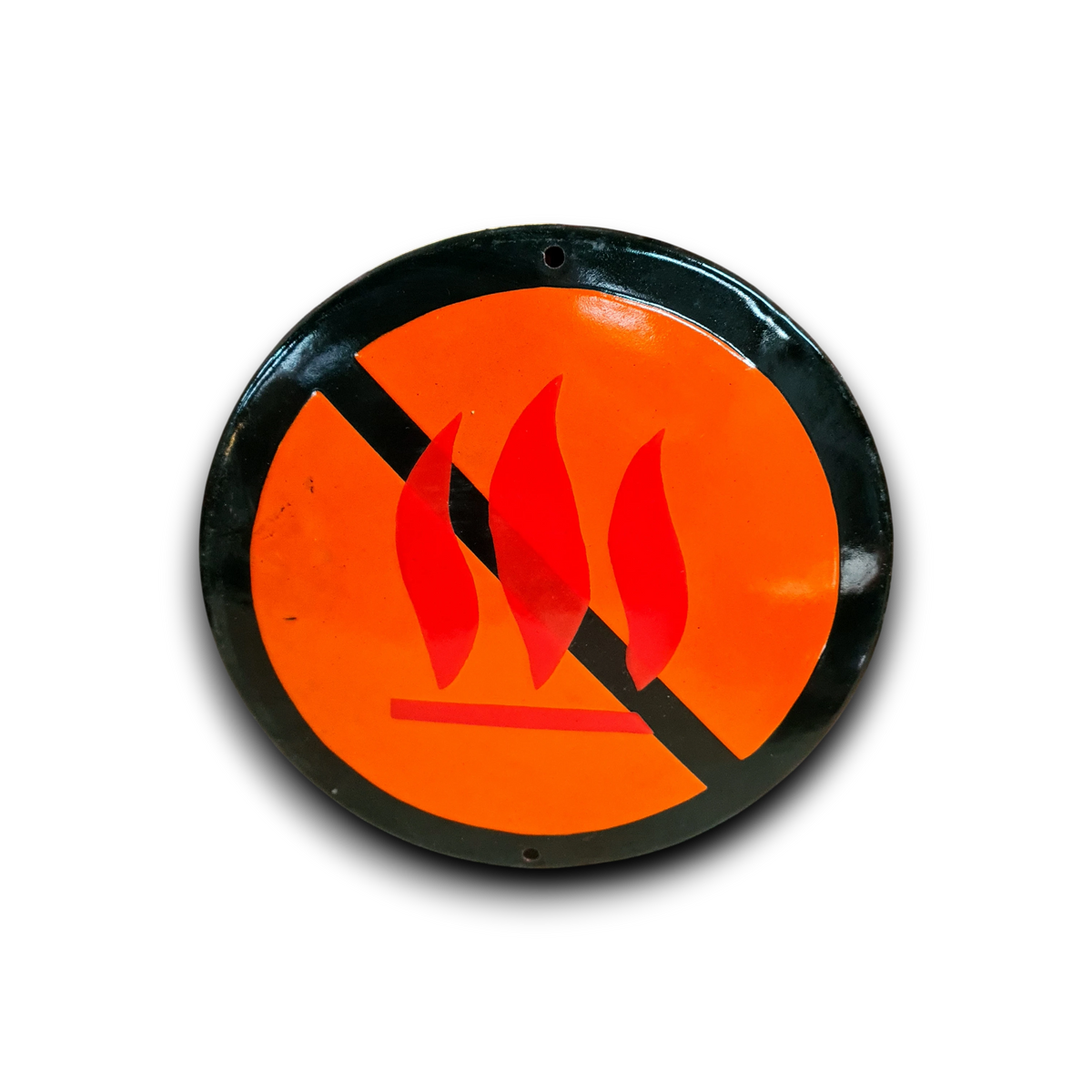 Emaille waarschuwingsbord geen vlammen, robuust met patina en slijtage.