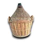 Oude gistfles met mand, antieke look, in gevlochten rieten omhulsel.