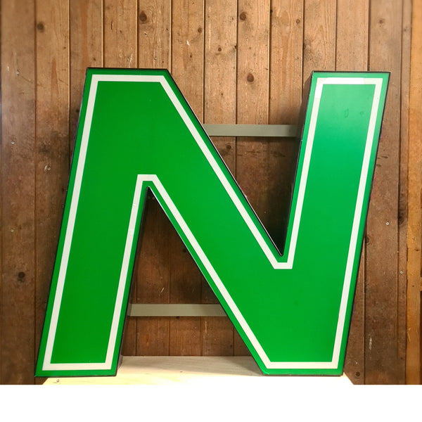 N Led letter in groen