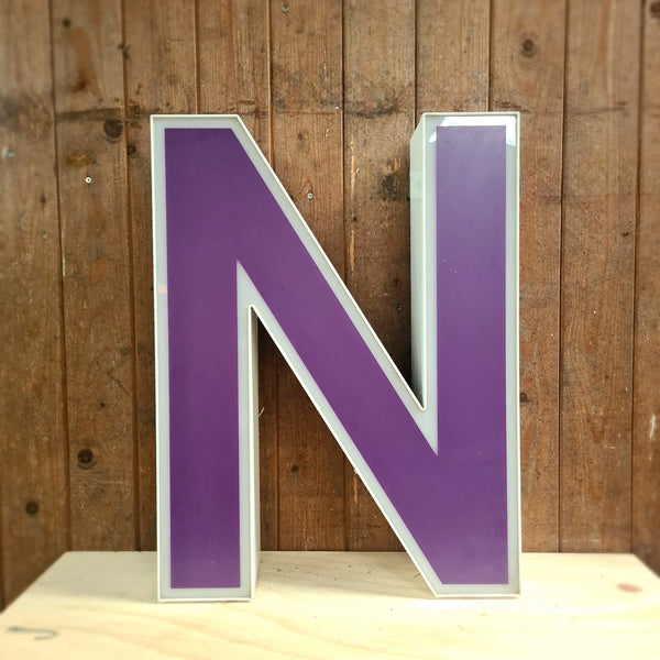 O Led letter in paars