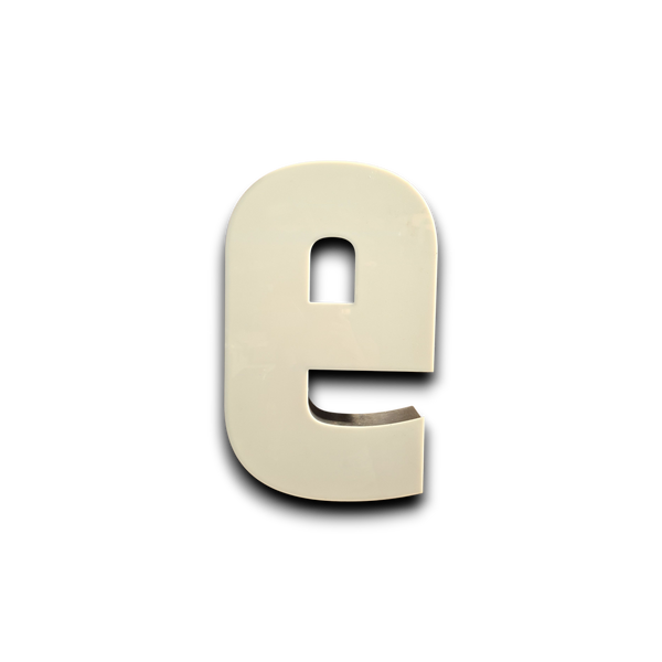E Led letter in wit/grijs