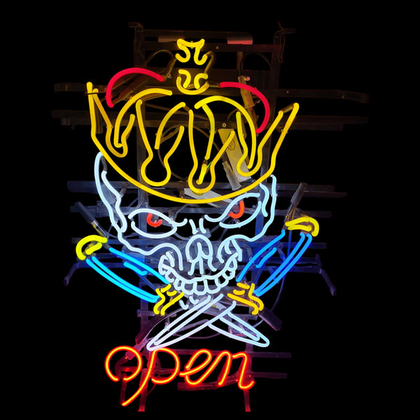 King of Skulls Neon – Open for Rebels