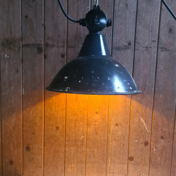 Authentieke emaille fabriekslamp in zwart