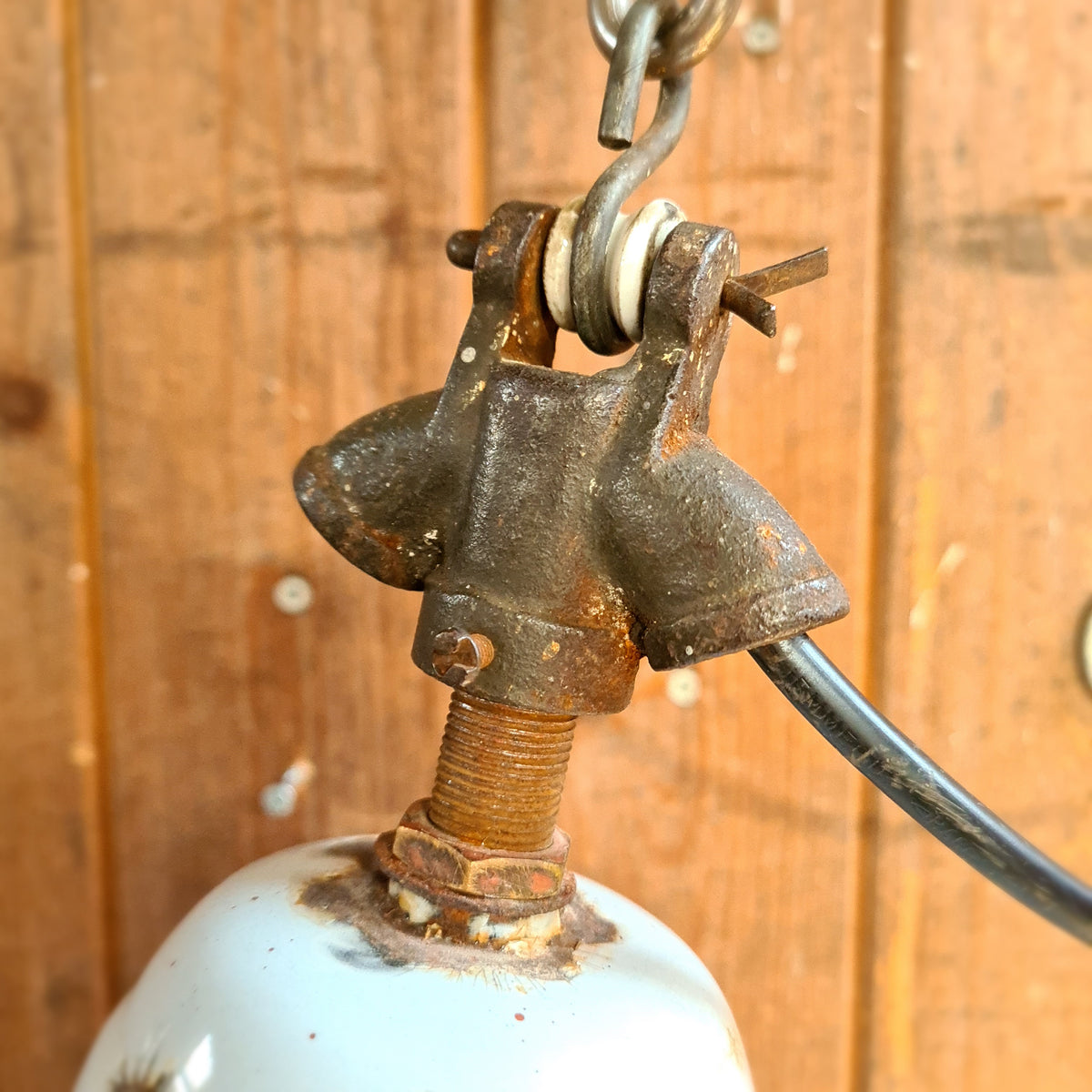 Authentieke emaille fabriekslamp