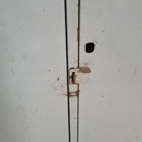 Industriële 4-deurs Lockerkast – Stoere Metalen Opbergkast met Authentieke Look