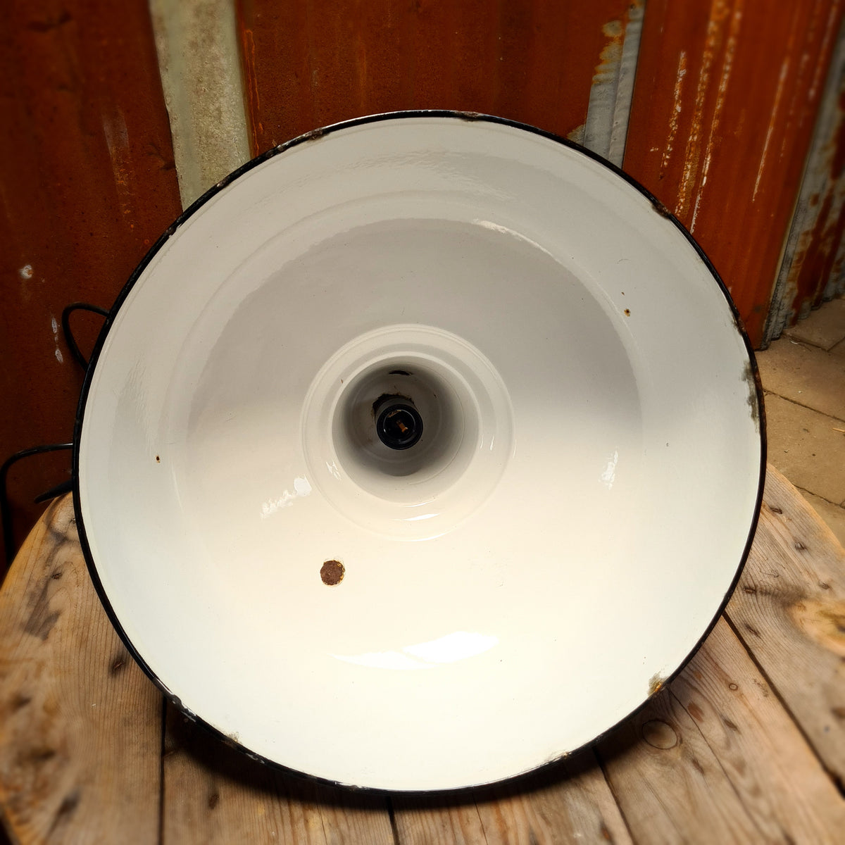 Authentieke emaille fabriekslamp
