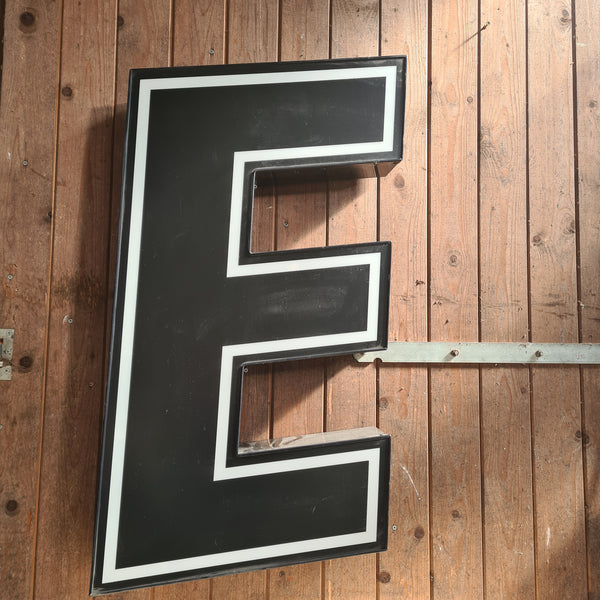 E Led letter van formaat