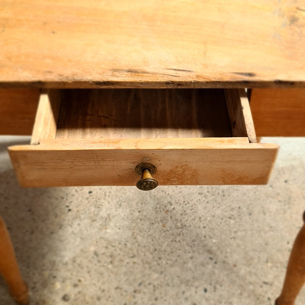 Houten schrijftafeltje